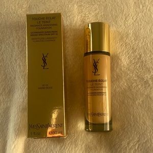 YSL TOUCHE ÉCLAT FOUNDATION